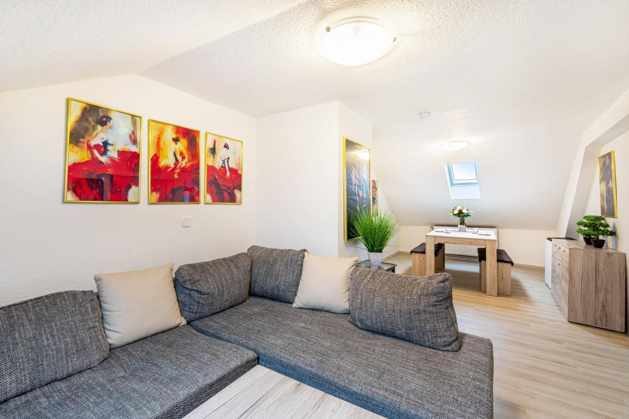 Tapas Restaurante 2 Apartment เฟียร์เซน ภายนอก รูปภาพ